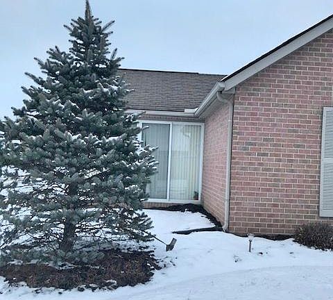 2nd image of 6016 Blendon Chase Dr