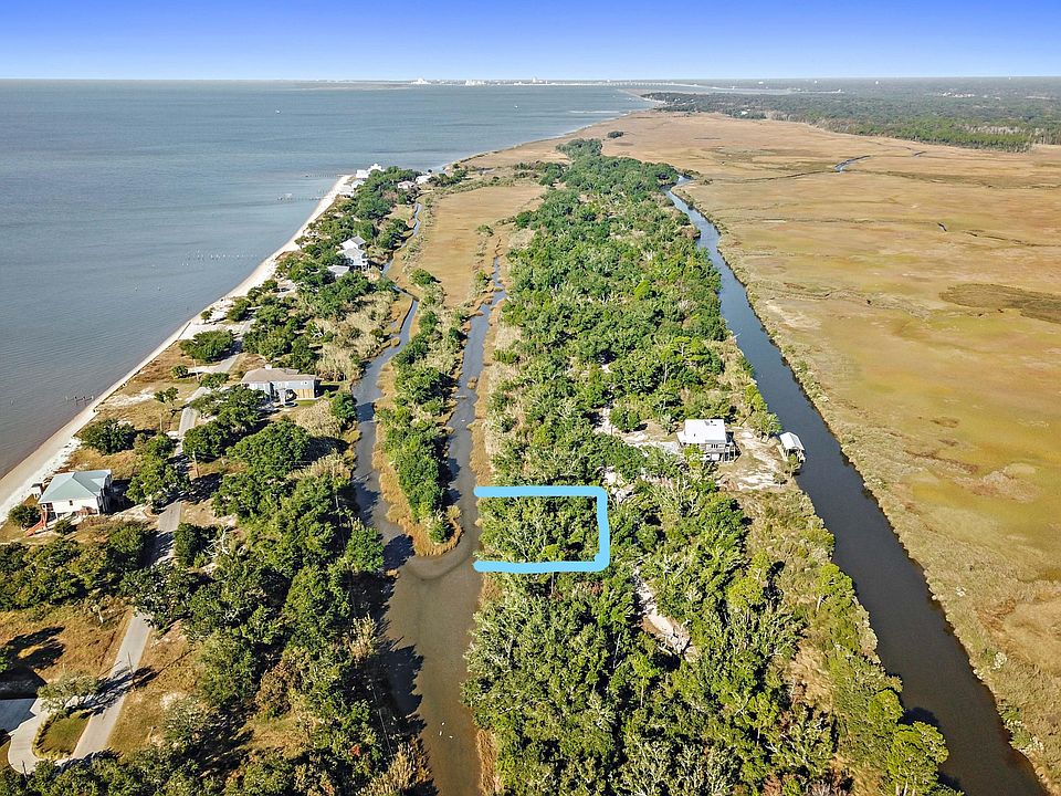 1st image of Belle Fontaine Dr