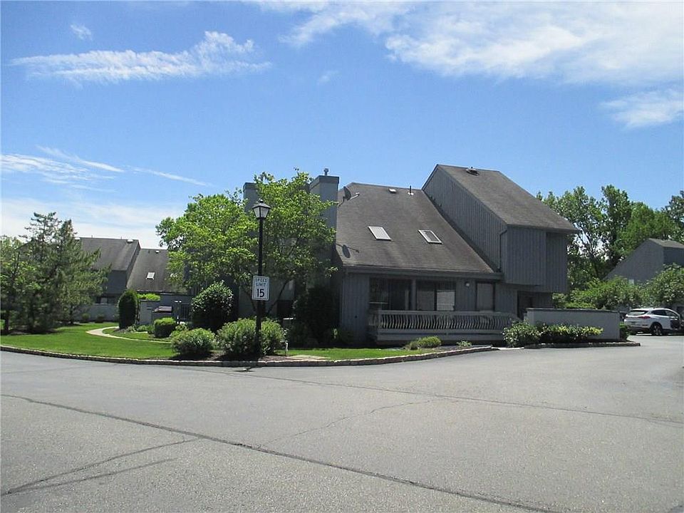 2nd image of 146 Linda Ln #146