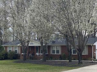 1181 Country Club Dr, Union Point, GA 30669