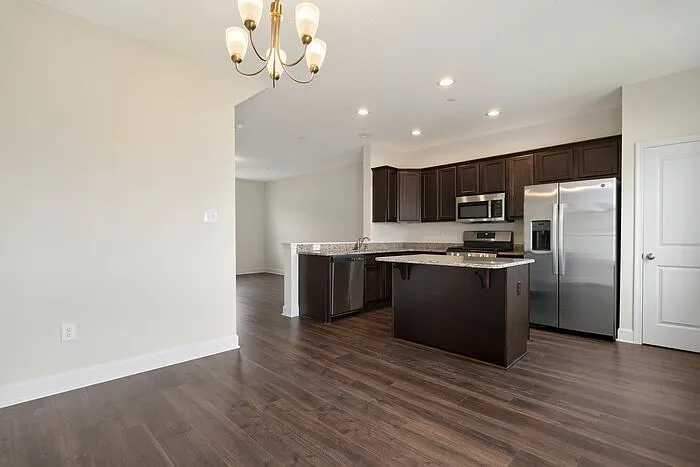 109 Holstein Dr — Photo 5