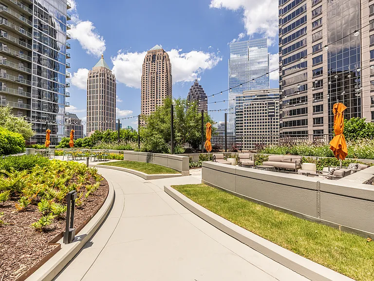 1080 Peachtree St NE #1201 — Photo 24