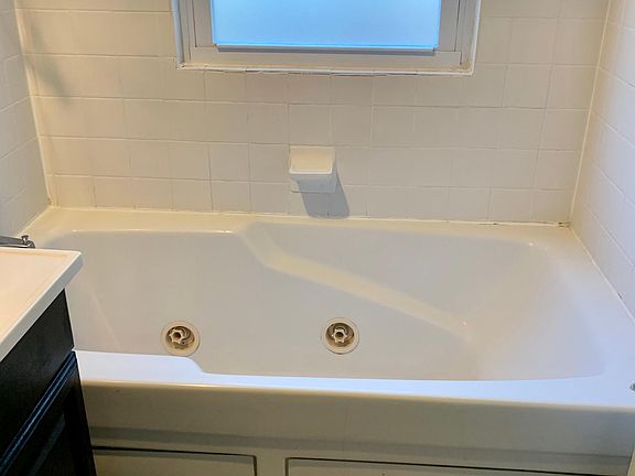 3rd image of 3100 E 22nd St APT 1