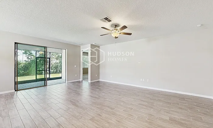 1527 Lyonsdale Ln — Photo 5