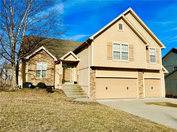 12240 NW Churchill Downs, Platte City, MO 64079