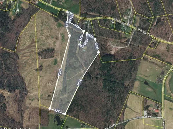1567 Twin Bridge Rd, Deer Lodge, TN 37726