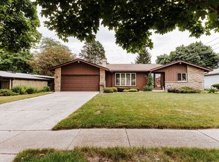 145 N Weston Ave, Elgin, IL