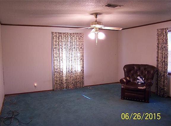 3rd image of 2067 Farm Road 196