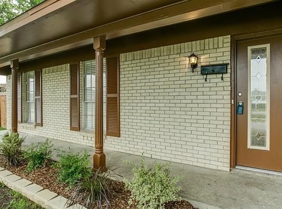 3rd image of 501 Cranbrook Ln