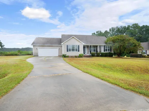 25 Lawrence Ct, Smithfield, NC 27577