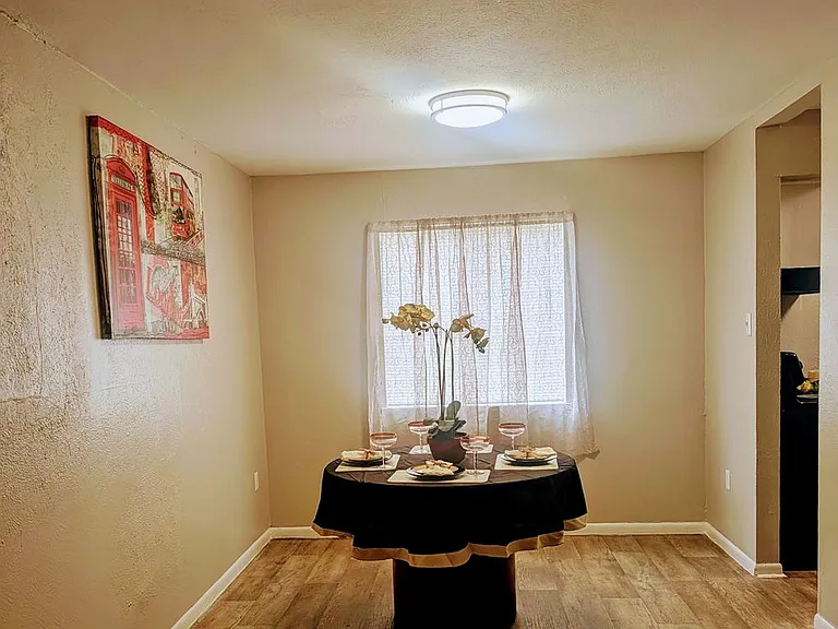 Modern Waco Living Zero Deposit Apartments Near Baylor, 1800 Waco — Photo 129