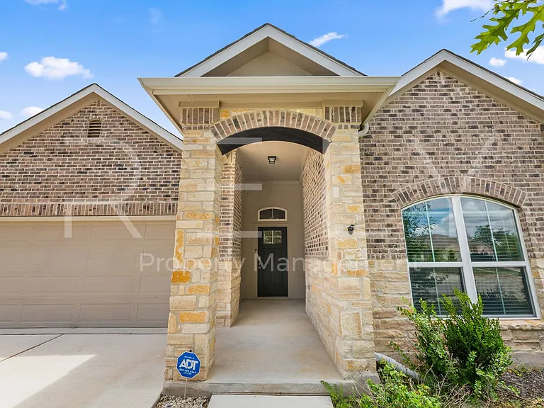 2412 Star Hill Rnch — Photo 4