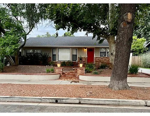 17531 Tribune St Photo 1