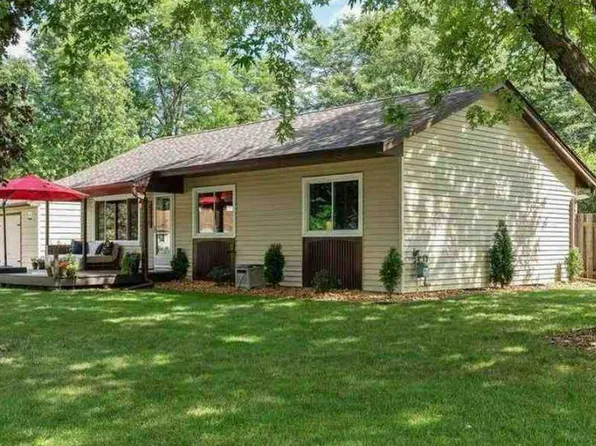 8215 Hyde Ave S, Cottage Grove, MN 55016