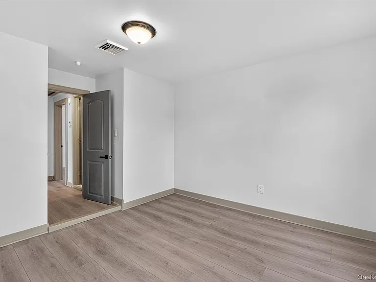 62 Poplar St — Photo 32