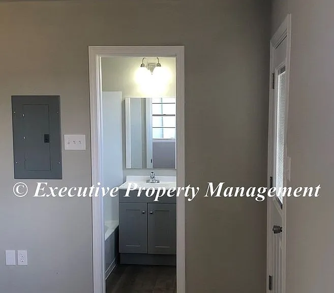 107-109 Gibson St — Photo 16