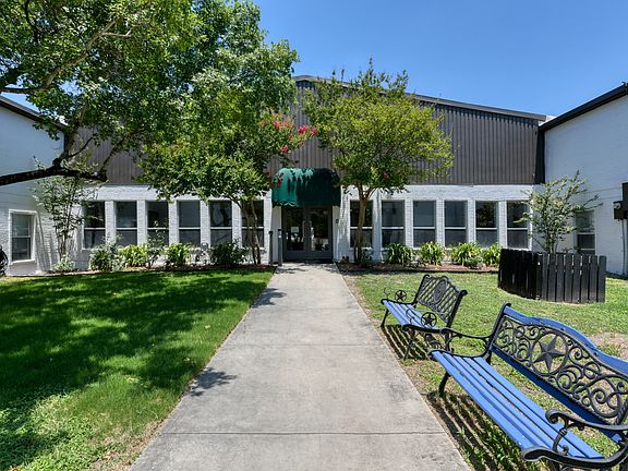 3rd image of 264 Loma Vista St #139