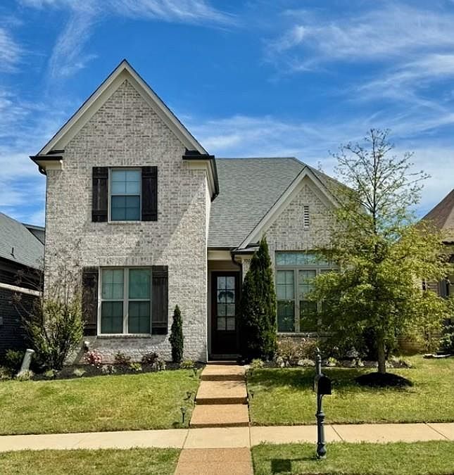 1st image of 300 Cherokee Cir