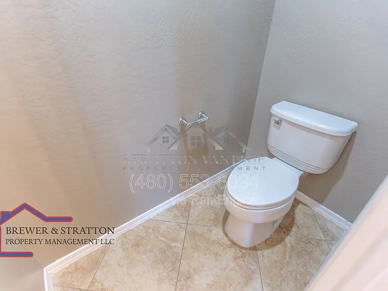 5816 W Gwen St — Photo 33