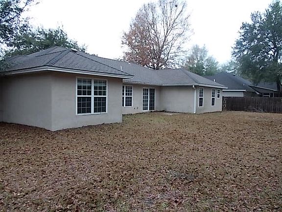 2nd image of 165 Baywood Cir
