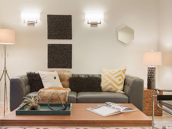 3rd image of 3700 Divisadero St APT 101