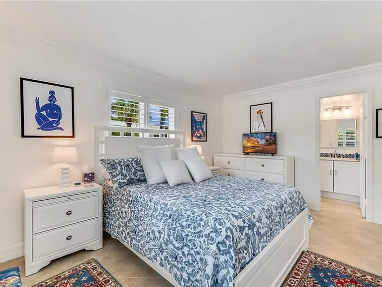980 7th Ave S #201 — Photo 9