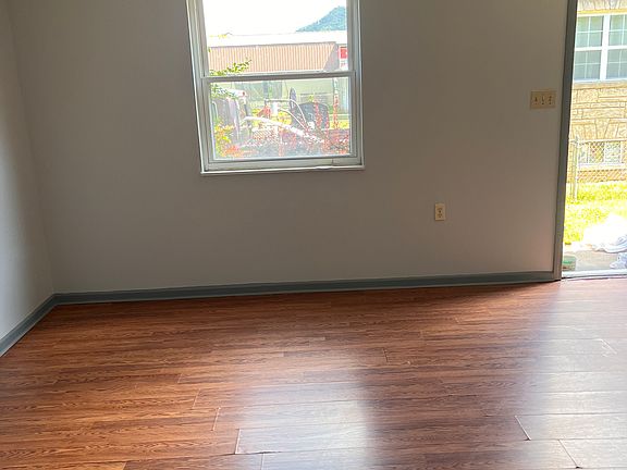 4th image of 8718 Maryland Ave