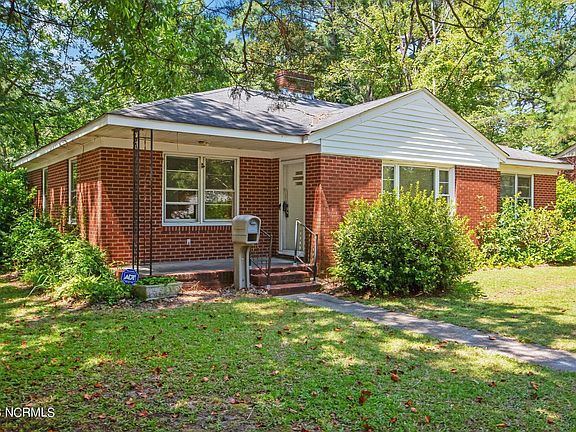 3rd image of 2601 Crockett Drive