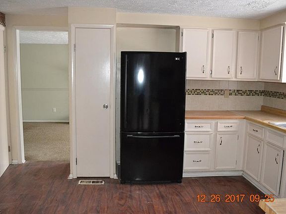 4th image of 927 Wimbleton Dr