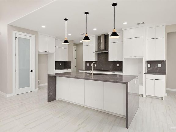 5th image of 1518 Tierra Encantada