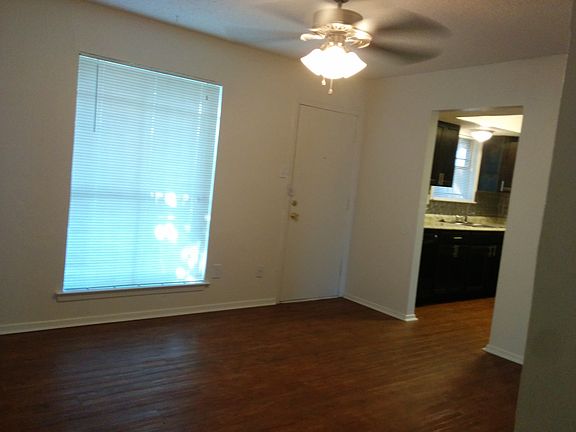 2nd image of 1750 Farleigh Ct