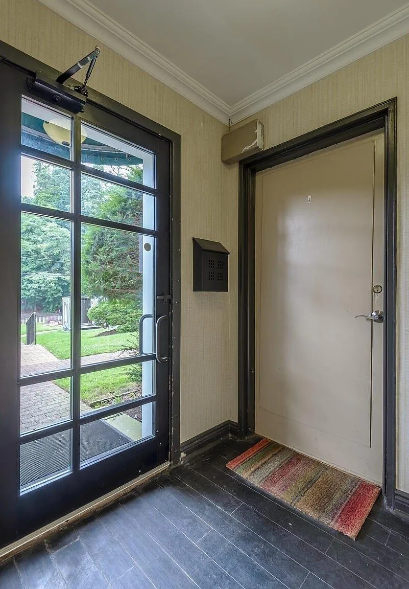 Studio, 1.0 bath, 451 sqft, $2,300 — Photo 3