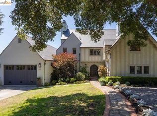 5591 Country Club Dr, Oakland, CA 94618