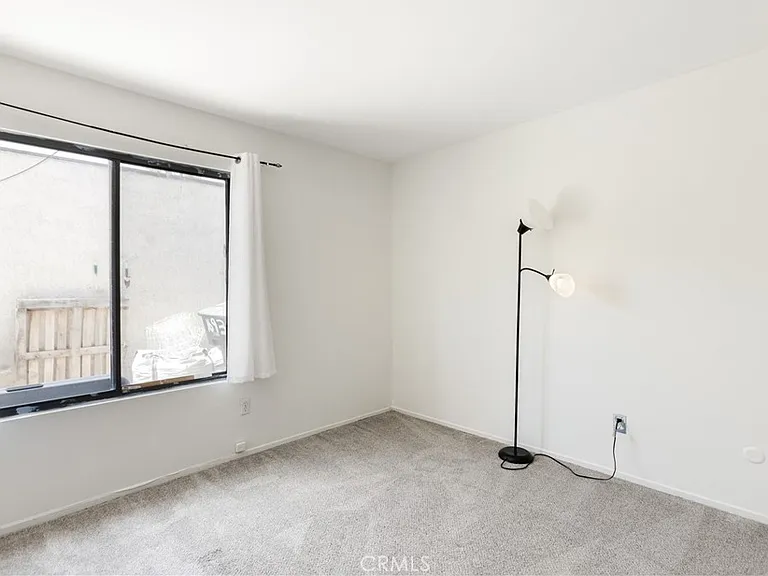 1693 S Heritage Cir — Photo 13