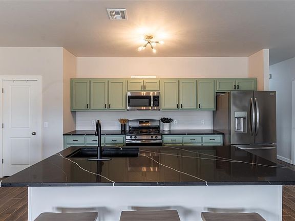 5th image of 13134 Huntington Dr