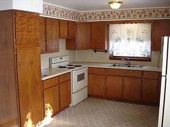 A view of the bright and cheery kitchen.