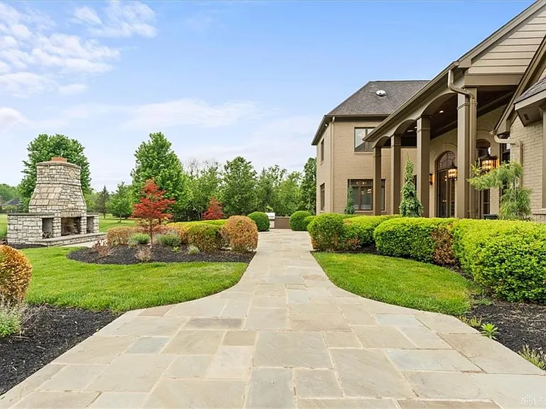 9020 Whisperinghill Dr — Photo 85