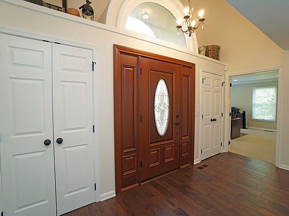 2nd image of 10421 Grand Oaks Ln