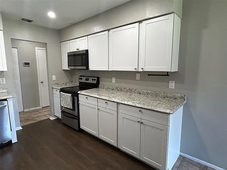 4405 S Semoran Blvd #8 — Photo 6