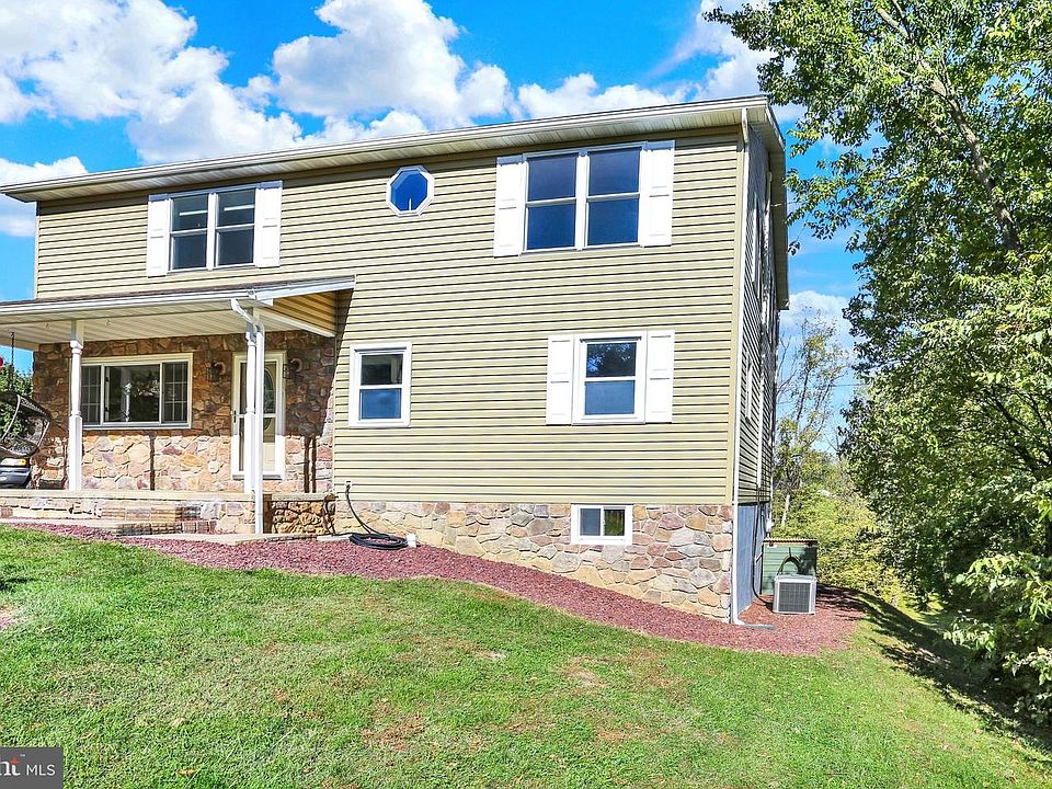 1st image of 324 Grove Rd
