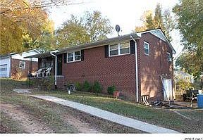4th image of 504 E Maine Ave