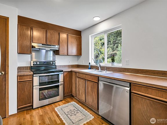 5th image of 10510 SE 233rd Place