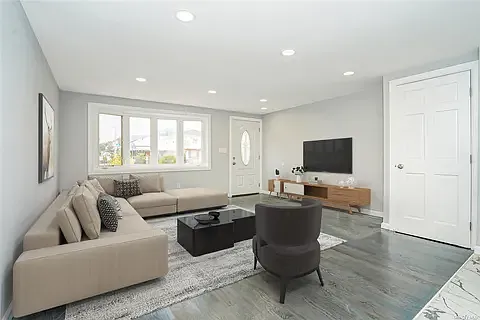 3 bed, 1000 sqft, $3,200 — Photo 3