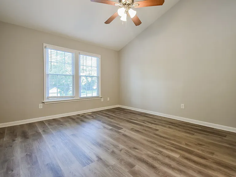 547 Riverbirch Trce — Photo 14