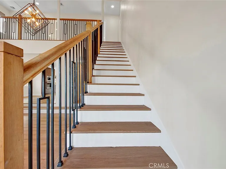 1432 N Catalina St — Photo 22