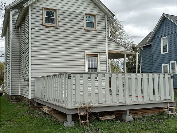 4th image of 1303 N Main St