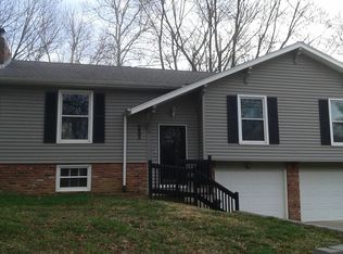 6903 NW Pleasant View Dr, Kansas City, MO 64152