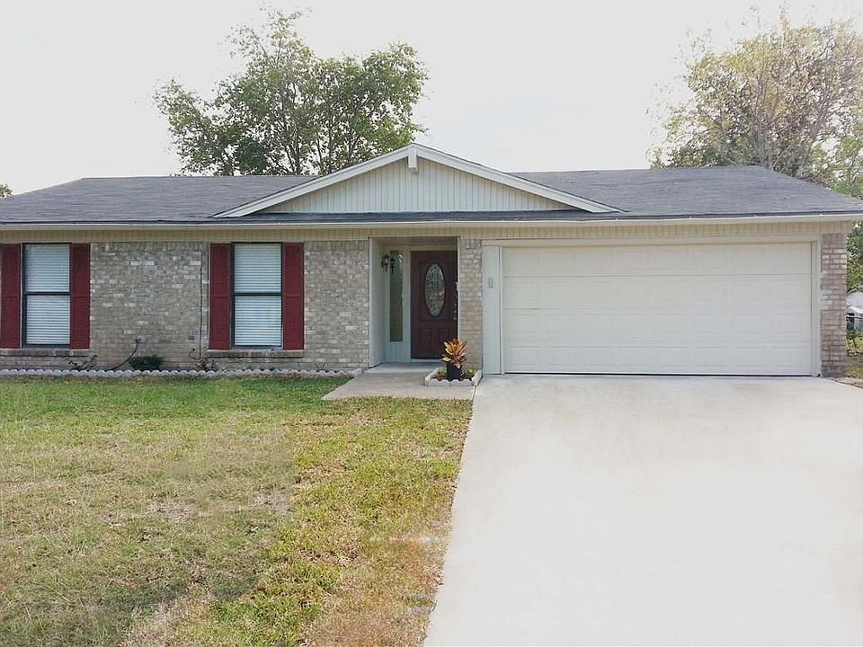 1st image of 902 N Shore Dr