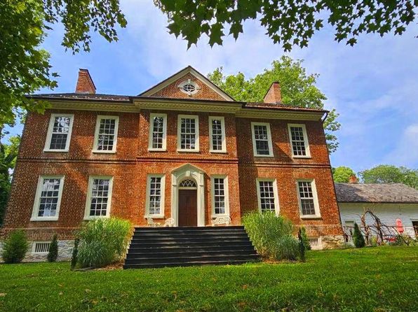 296 Piedmont Ln, Charles Town, WV 25414