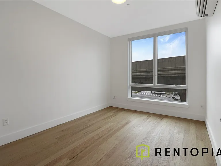 49 Borinquen Pl #3A — Photo 5
